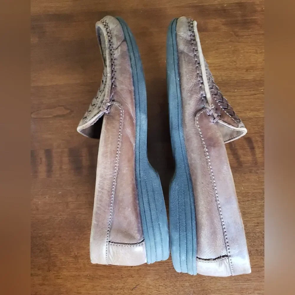 Earth Shoe leather upper